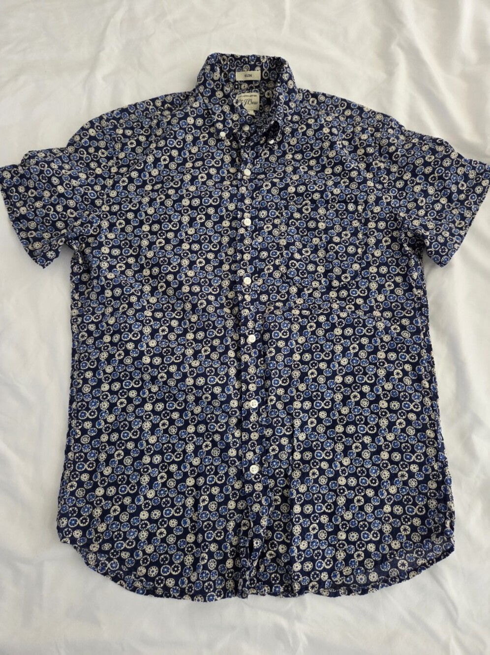 J. Crew Navy Blue and White Floral Short-Sleeve Button-Up Shirt Size Small